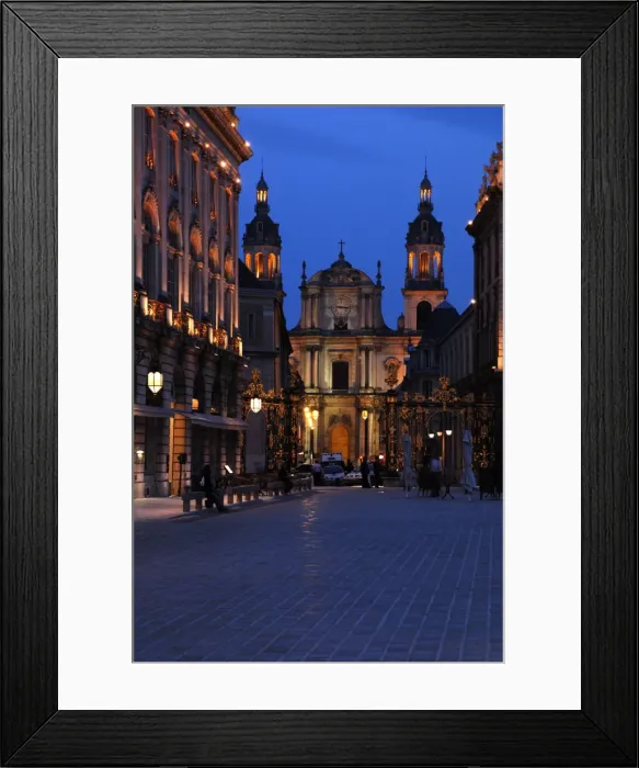 Framed Print : Evening floodlit view of the Cathedral Framed Print : Evening floodlit view of the Cathedral