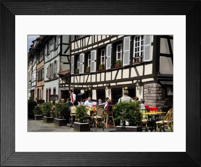 Framed Print : Restaurant