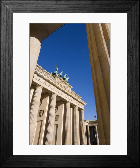 Framed Print : Quadriga and Brandenburger Tor (Brandenburg Gate) in Pariser Platz