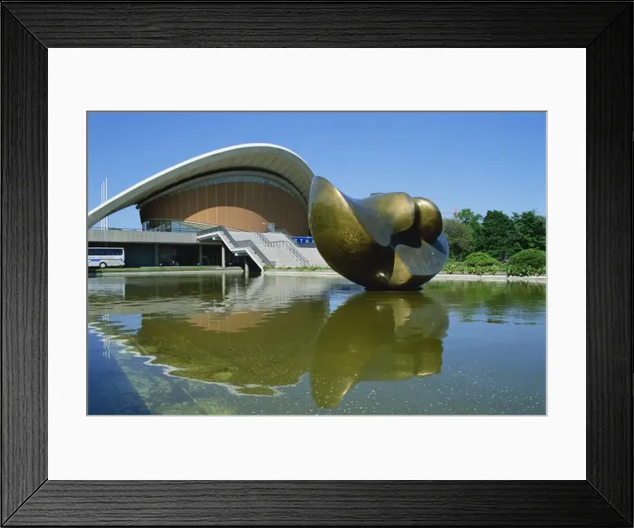Framed Print : Modern sculpture in pool at the Congress Hall in Berlin Framed Print : Modern sculpture in pool at the Congress Hall in Berlin