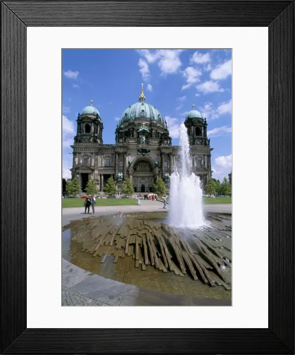 Framed Print : The Dom (Cathedral)