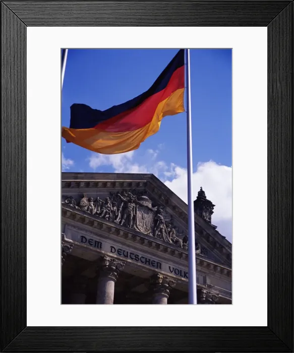 Framed Print : Exterior of the Reichstag Building and flag Framed Print : Exterior of the Reichstag Building and flag