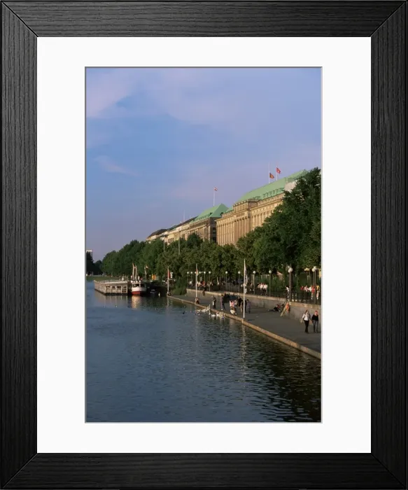 Framed Print : Binnen Lake in the middle of the Altstadt (Old Town) Framed Print : Binnen Lake in the middle of the Altstadt (Old Town)