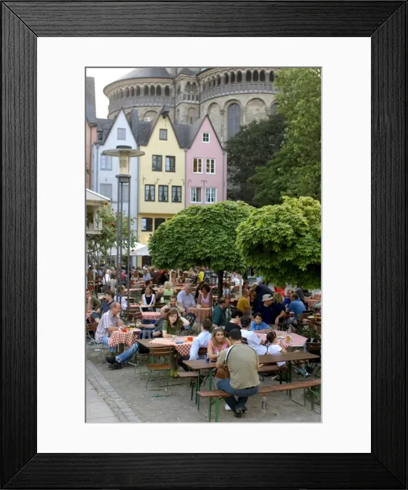 Framed Print : People sitting at outdoor restaurant in the old town, St Framed Print : People sitting at outdoor restaurant in the old town, St