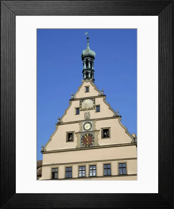 Framed Print : Clock on the Ratstrinkstube (City Councillors Tavern) Framed Print : Clock on the Ratstrinkstube (City Councillors Tavern)