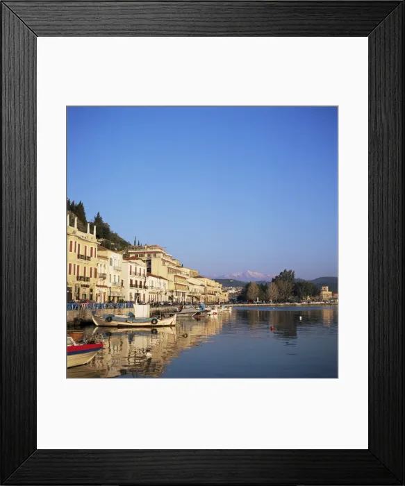 Framed Print : Seaside market and port town of Neapoli Framed Print : Seaside market and port town of Neapoli