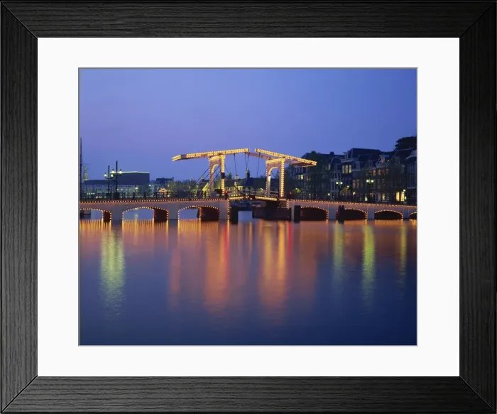 Framed Print : Lights on the Magere Brug (Skinny Bridge) Framed Print : Lights on the Magere Brug (Skinny Bridge)
