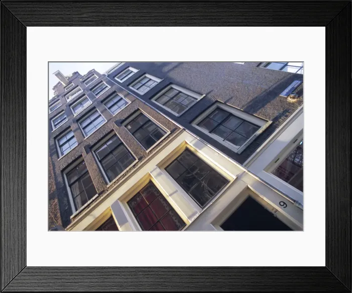 Framed Print : Detail of traditional Amersterdam house facade at Singel canal Framed Print : Detail of traditional Amersterdam house facade at Singel canal