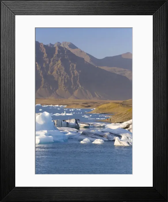 Framed Print : Icebergs floating in the Lagoon beneath Breidamerkurjokull Glacier Framed Print : Icebergs floating in the Lagoon beneath Breidamerkurjokull Glacier