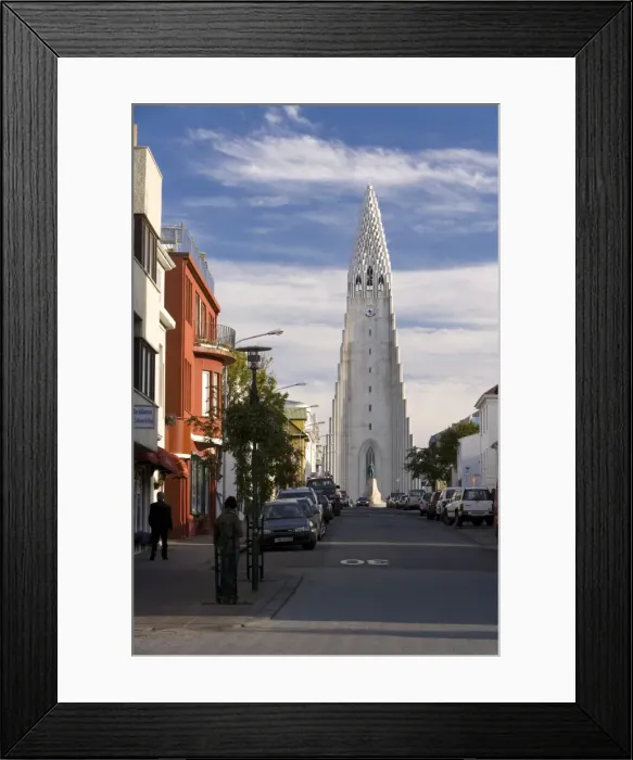 Framed Print : The 75m tall steeple and vast modernist church of Hallgrimskirkja Framed Print : The 75m tall steeple and vast modernist church of Hallgrimskirkja