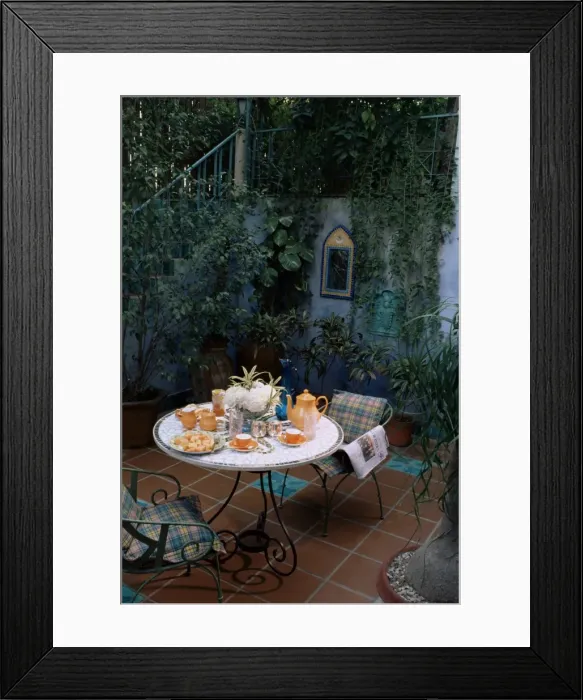 Framed Print : Secluded private courtyard of a new build house Framed Print : Secluded private courtyard of a new build house