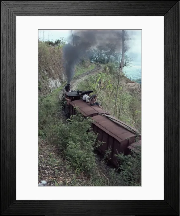 Framed Print : Steam train on the way to Darjeeling Framed Print : Steam train on the way to Darjeeling
