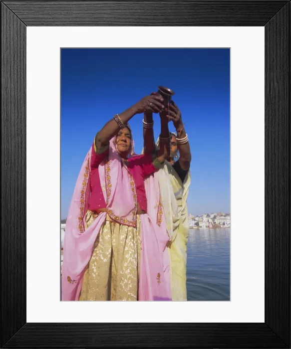 Framed Print : Women at the Hindu pilgrimage to holy Pushkar Lake Framed Print : Women at the Hindu pilgrimage to holy Pushkar Lake