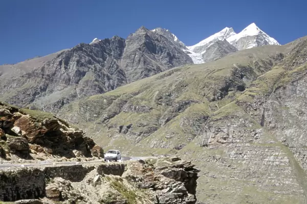 Rothang pass into Chenab valley on Manali-Leh highway