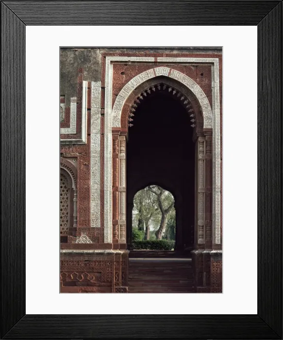 Framed Print : Alai Gate, Quwwat ul Islam mosque Framed Print : Alai Gate, Quwwat ul Islam mosque