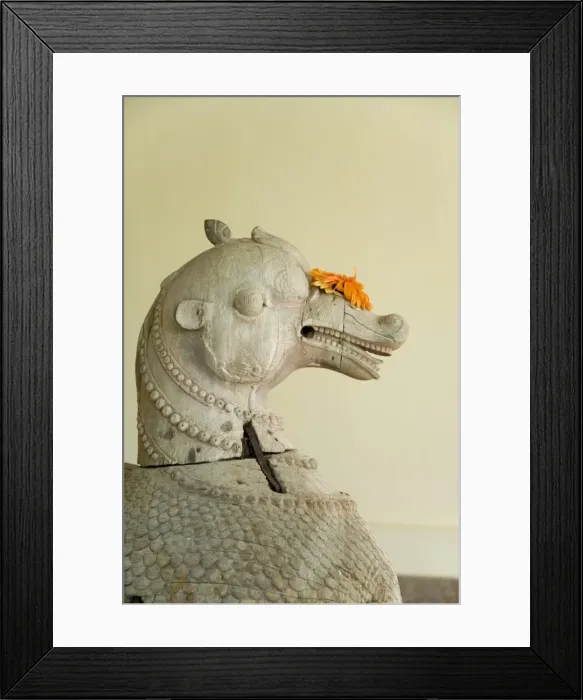 Framed Print : Wooden sculpture at the Leela Hotel Framed Print : Wooden sculpture at the Leela Hotel