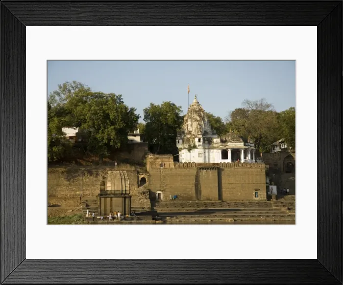 Framed Print : Hindu temple on the Narmada River Framed Print : Hindu temple on the Narmada River