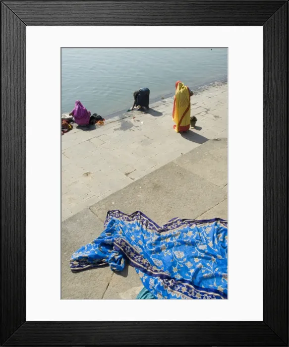 Framed Print : Drying washing at the ghats on the banks of the Narmada River Framed Print : Drying washing at the ghats on the banks of the Narmada River