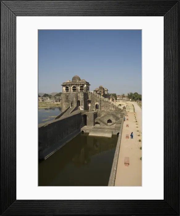 Framed Print : The Jahaz Mahal or Ships Palace in the Royal Enclave Framed Print : The Jahaz Mahal or Ships Palace in the Royal Enclave