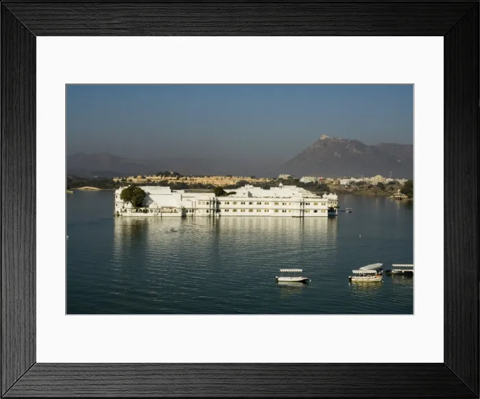 Framed Print : The Lake Palace hotel on Lake Pichola Framed Print : The Lake Palace hotel on Lake Pichola