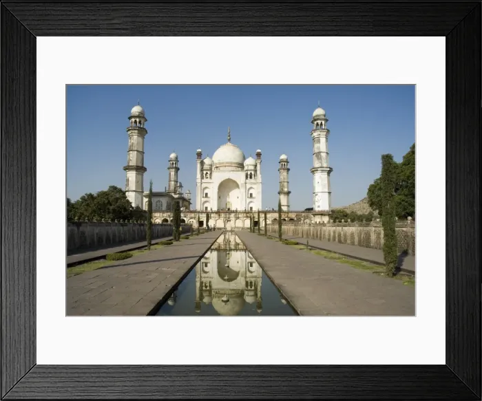 Framed Print : The Bibi ka Maqbara was uilt by Azam Shah in 1678 Framed Print : The Bibi ka Maqbara was uilt by Azam Shah in 1678