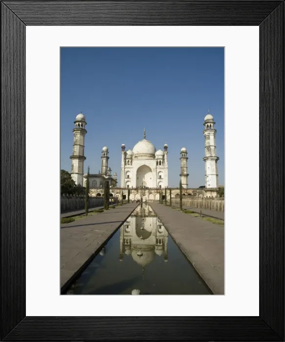 Framed Print : The Bibi ka Maqbara was uilt by Azam Shah in 1678 Framed Print : The Bibi ka Maqbara was uilt by Azam Shah in 1678
