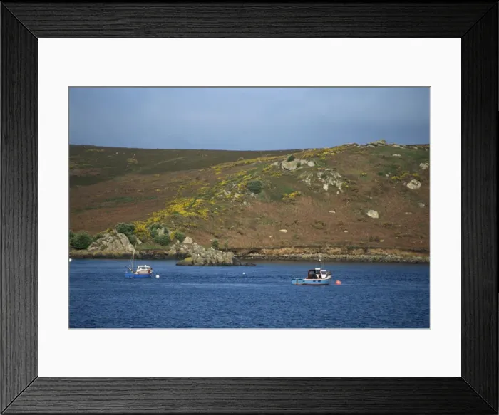 Framed Print : Bryer, Isles of Scilly