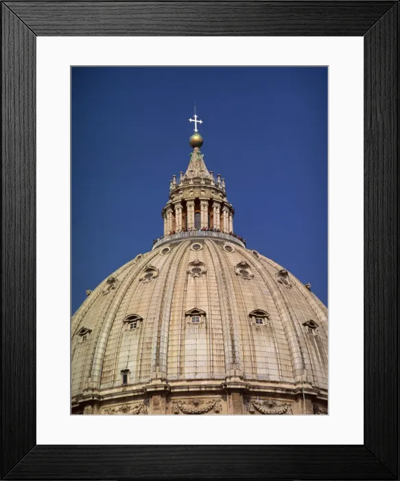 Framed Print : Tourists between the lantern and dome of St Framed Print : Tourists between the lantern and dome of St