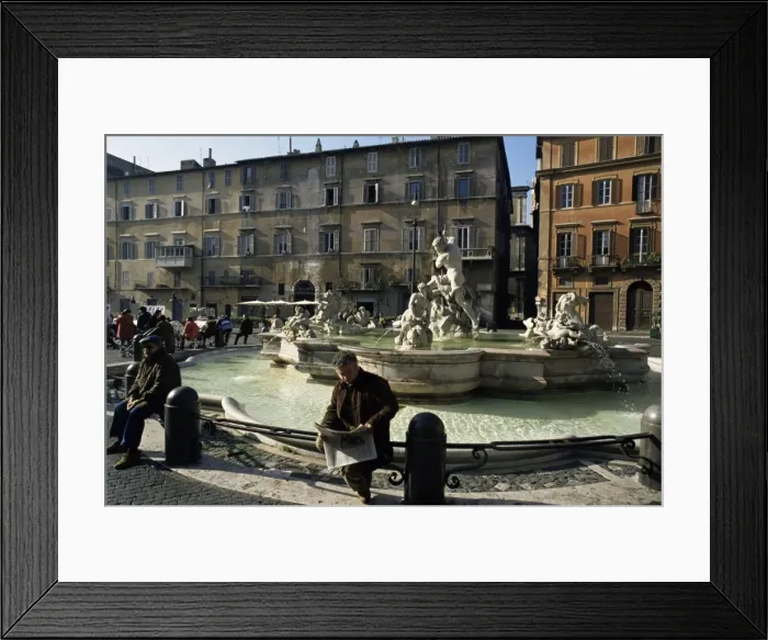 Framed Print : Fountain in the Piazza Navona Framed Print : Fountain in the Piazza Navona