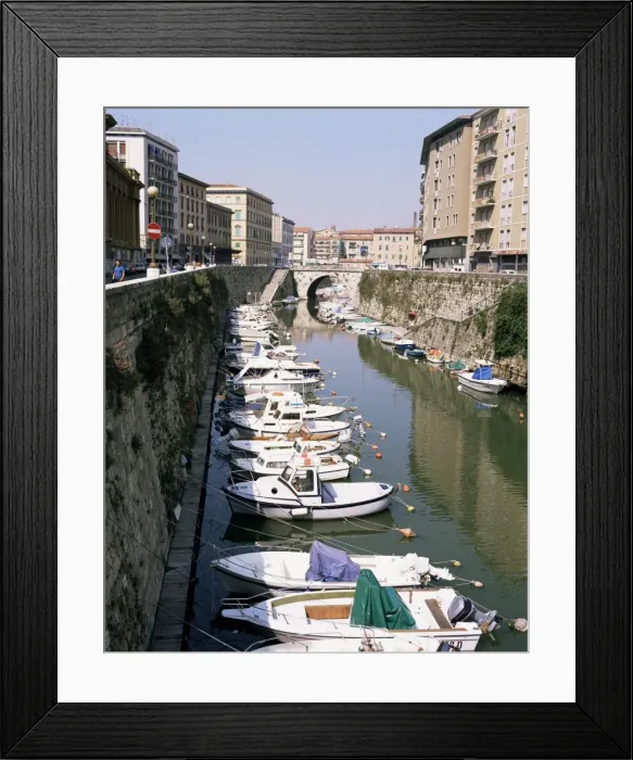 Framed Print : Canals intersect the city Framed Print : Canals intersect the city