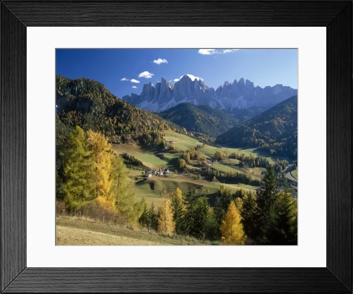 Framed Print : Geisler Gruppe and Geislerspitzen in the Dolomites Framed Print : Geisler Gruppe and Geislerspitzen in the Dolomites