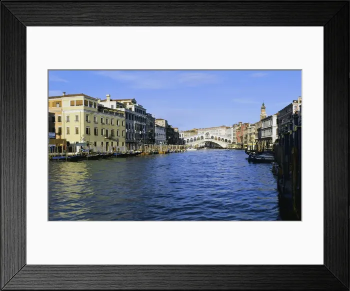 Framed Print : View along the Grand Canal towards the Rialto Bridge Framed Print : View along the Grand Canal towards the Rialto Bridge