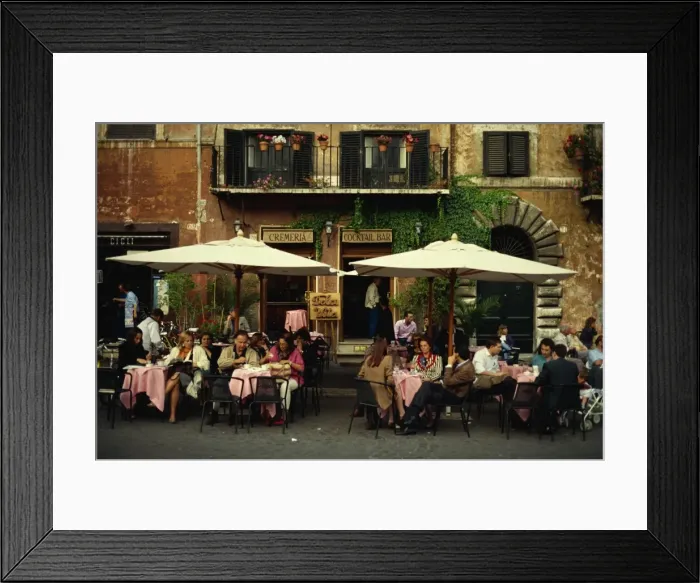 Framed Print : Outdoor cafe in Piazza Navona Framed Print : Outdoor cafe in Piazza Navona