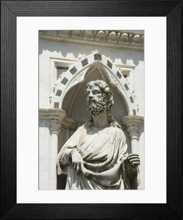 Framed Print : Statues at the base of the bell tower to the Palazzo Pubblico Framed Print : Statues at the base of the bell tower to the Palazzo Pubblico