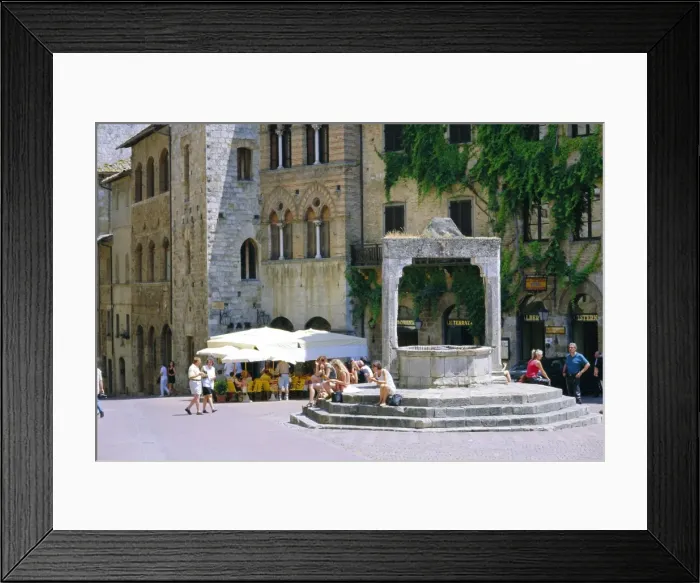 Framed Print : Piazza della Cisterna