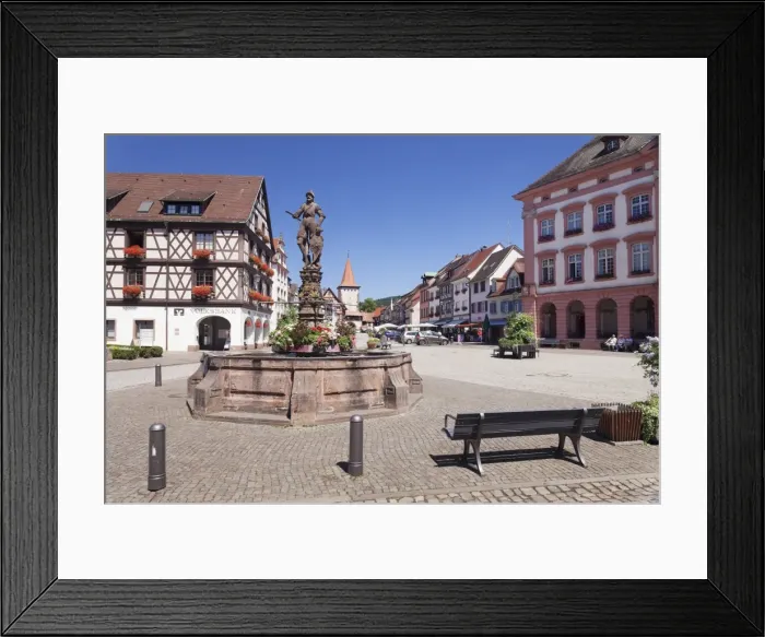 Framed Print : Roehrbrunnen Fountain at the market square, town hall and Obertorturm tower, Gengenbach Framed Print : Roehrbrunnen Fountain at the market square, town hall and Obertorturm tower, Gengenbach