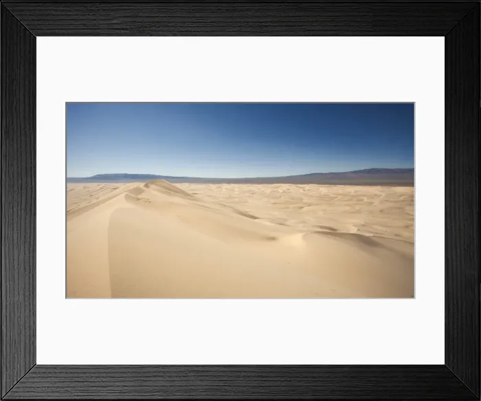 Framed Print : Khongoryn Els Sand dunes in the Gobi Gurvansaikhan National Park in Mongolia, Central Asia Framed Print : Khongoryn Els Sand dunes in the Gobi Gurvansaikhan National Park in Mongolia, Central Asia