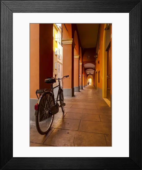 Framed Print : The arcaded streets of Modena, Emilia-Romagna, Italy, Europe Framed Print : The arcaded streets of Modena, Emilia-Romagna, Italy, Europe