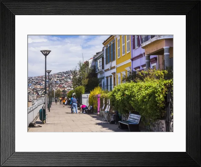 Framed Print : Colourful houses in Valparaiso, Valparaiso Province, Chile, South America Framed Print : Colourful houses in Valparaiso, Valparaiso Province, Chile, South America