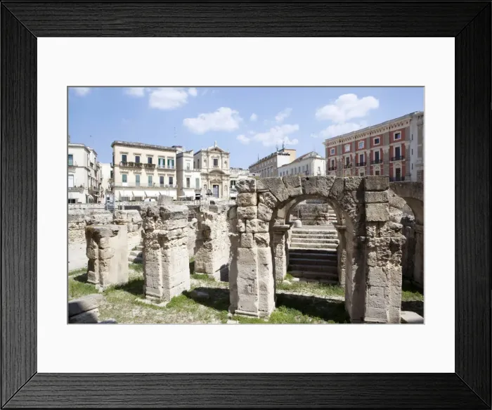 Framed Print : The Roman amphitheatre in Lecce, Puglia, Italy, Europe Framed Print : The Roman amphitheatre in Lecce, Puglia, Italy, Europe