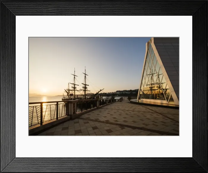 Framed Print : Discovery Bay at dawn, Lantau Island, Hong Kong, China, Asia Framed Print : Discovery Bay at dawn, Lantau Island, Hong Kong, China, Asia