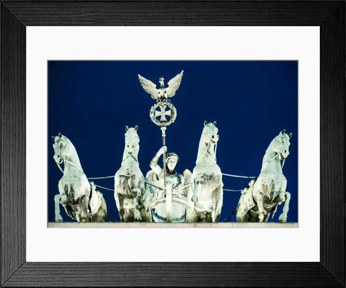 Framed Print : Brandenburg Gate (Tor) at night, Berlin, Germany, Europe Framed Print : Brandenburg Gate (Tor) at night, Berlin, Germany, Europe