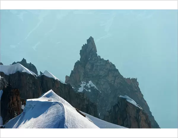 Climbers descending from Aiguille du Midi, Chamonix, Rhone Alpes, Haute Savoie, France
