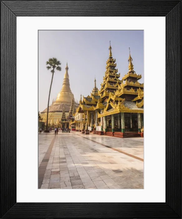 Framed Print : Shwedagon Pagoda (Shwedagon Zedi Daw) (Golden Pagoda), Yangon (Rangoon), Myanmar (Burma) Framed Print : Shwedagon Pagoda (Shwedagon Zedi Daw) (Golden Pagoda), Yangon (Rangoon), Myanmar (Burma)