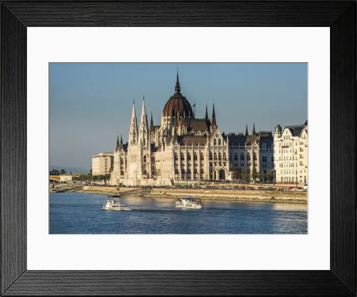 Framed Print : The Hungarian Parliament on the banks of the River Danube, Budapest, Hungary, Europe Framed Print : The Hungarian Parliament on the banks of the River Danube, Budapest, Hungary, Europe