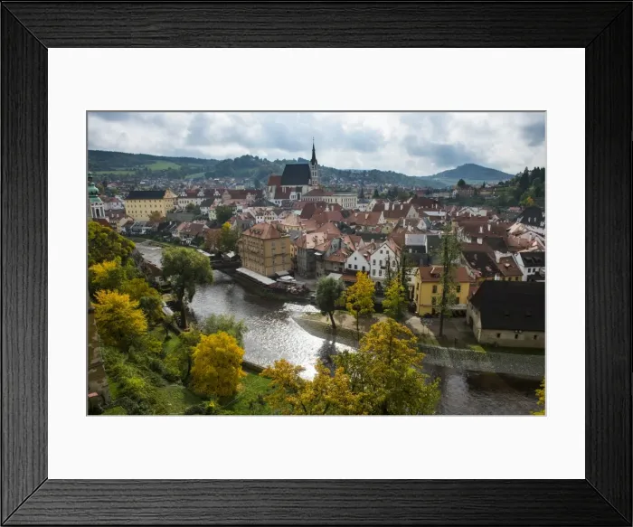 Framed Print : View over Cesky Krumlov and the Vltava River, Czech Republic, Europe Framed Print : View over Cesky Krumlov and the Vltava River, Czech Republic, Europe
