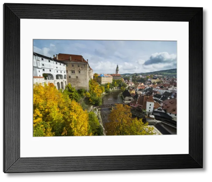 Framed Print : View over Cesky Krumlov and the Vltava River, UNESCO World Heritage Site, Czech Republic Framed Print : View over Cesky Krumlov and the Vltava River, UNESCO World Heritage Site, Czech Republic