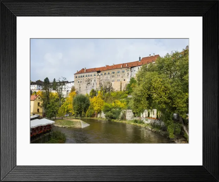 Framed Print : Krumlov castle and the Vltava River, Cesky Krumlov, Czech Republic, Europe Framed Print : Krumlov castle and the Vltava River, Cesky Krumlov, Czech Republic, Europe