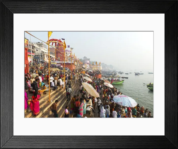 Framed Print : Early morning bathers on the banks of the River Ganges, Varanasi (Benares), Uttar Pradesh Framed Print : Early morning bathers on the banks of the River Ganges, Varanasi (Benares), Uttar Pradesh