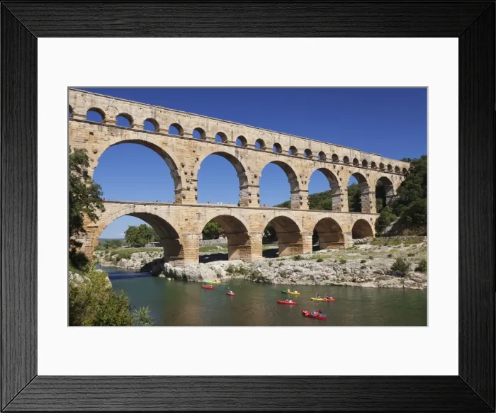 Framed Print : Pont du Gard, Roman aqueduct, UNESCO World Heritage Site, River Gard, Languedoc-Roussillon Framed Print : Pont du Gard, Roman aqueduct, UNESCO World Heritage Site, River Gard, Languedoc-Roussillon